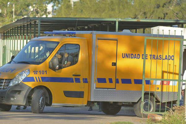 Colectivo chocoacute con una moto y provocoacute la muerte de una joven