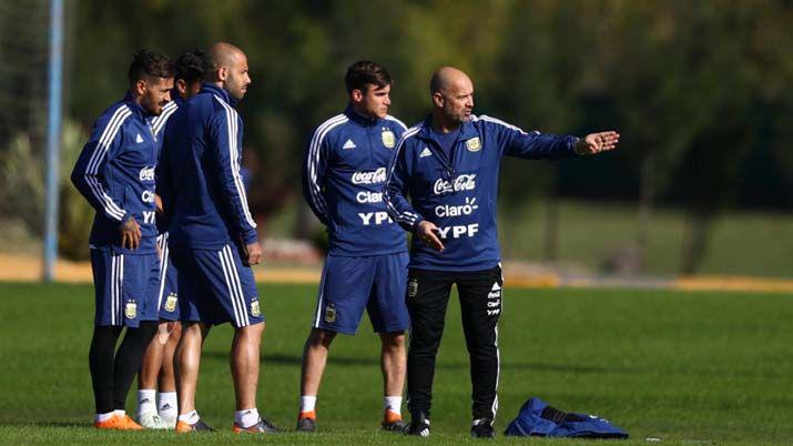 Parte del plantel de la Seleccioacuten terminoacute la primera semana de entreno