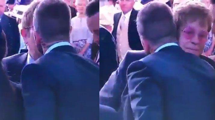 VIDEO  Beckham y Elton John se saludaron con un beso en la boca