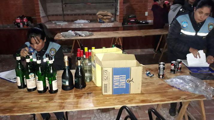 Desalojan una post presentacioacuten de buzos en San Esteban