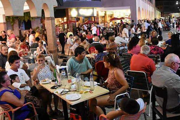 Las Termas- un importante calendario de eventos espera la llegada de turistas para todo el antildeo