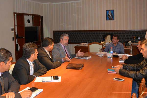 Un especialista en Seguridad Vial capacitaraacute a policiacuteas 