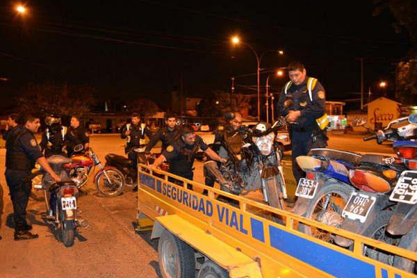 Retienen 133 vehiacuteculos a conductores 15 por manejar en estado de ebriedad