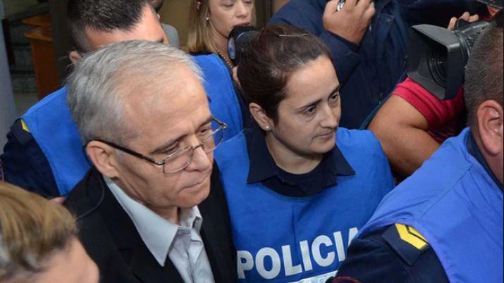 El cura Ilarraz fue condenado a 25 antildeos de prisioacuten