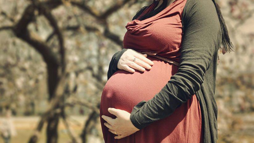 Tiene 70 antildeos y podriacutea convertirse en la mujer maacutes longeva en dar a luz