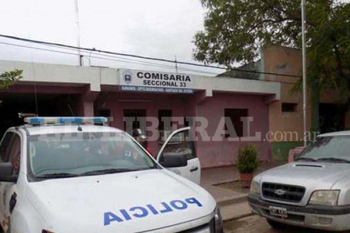 La denuncia fue radicada en la Comisaría 33 de Sumampa por la madre de un alumno de 6to grado de una escuela primaria
