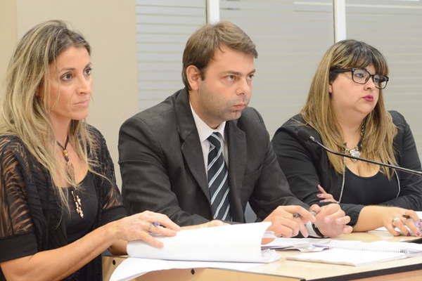 La maestra de Sumampa dijo que no pasoacute nada con el alumno pero la madre reiteroacute maltratos