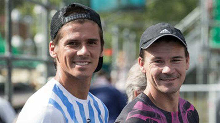 Federico (izquierda) junto a su hermano el Mago Coria