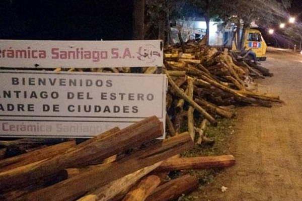 Secuestran un cargamento de postes  valuado en maacutes de 150000 pesos en Loreto 