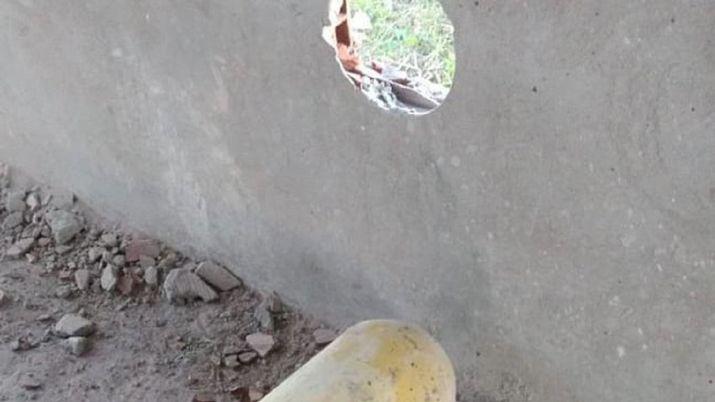 Golpearon un tubo de GNC salió disparado y atravesó dos  paredes