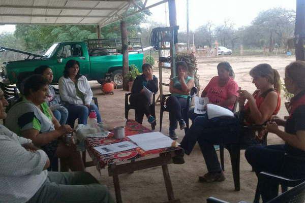 Invitan a sumarse al Almaceacuten Campesino de Las Termas