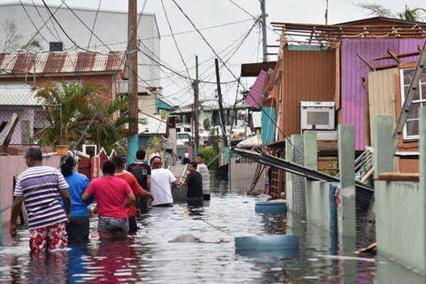 Huracaacuten Mariacutea dejoacute maacutes de 4600 muertos en Puerto Rico