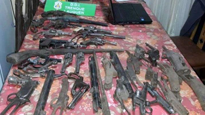 Un abuelito de 87 antildeos teniacutea en su casa 40 armas sin declarar