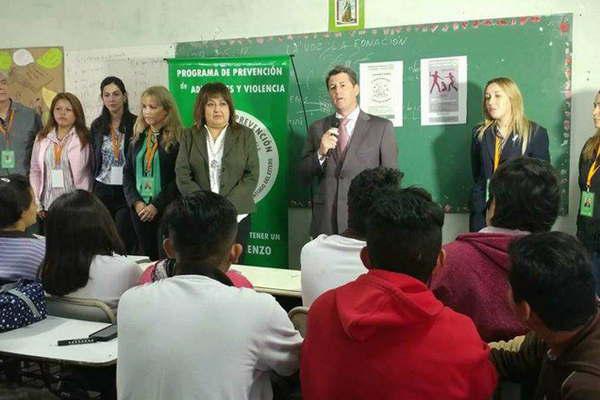 Dictaron taller de Prevencioacuten de Violencia y Adicciones