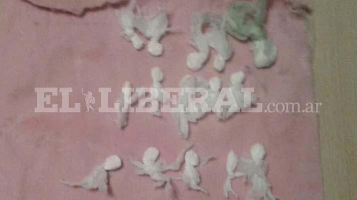 Detienen a tres sujetos con 16 envoltorios de cocaiacutena
