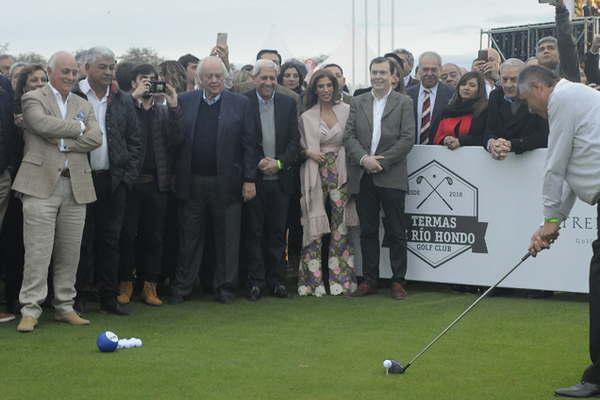 Se estrena la cancha con una laguneada