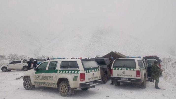 Rescataron a 7 funcionarios y los trasladaron a Santiago