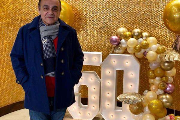 Santiaguentildeos acompantildearon a la Chiqui en su festejo