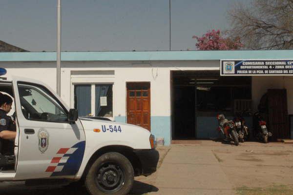 Se presentoacute en la casa de su ex pareja y la atacoacute a golpes