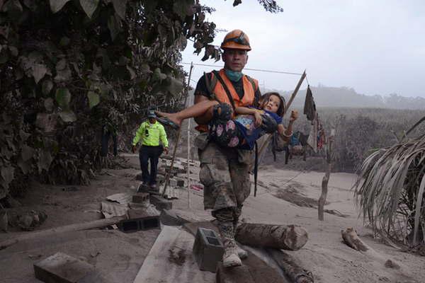 Erupcioacuten del volcaacuten de Fuego en Guatemala deja al menos 62 muertos