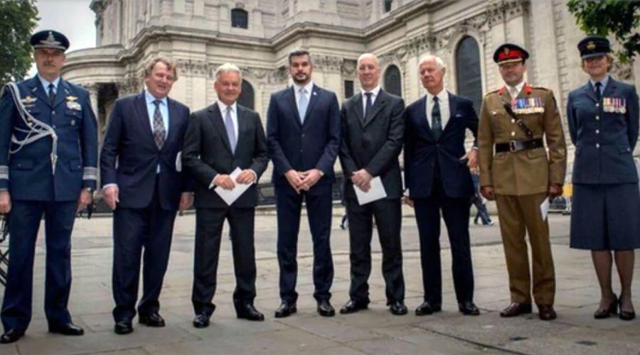 Marcos Pentildea disertoacute en Londres