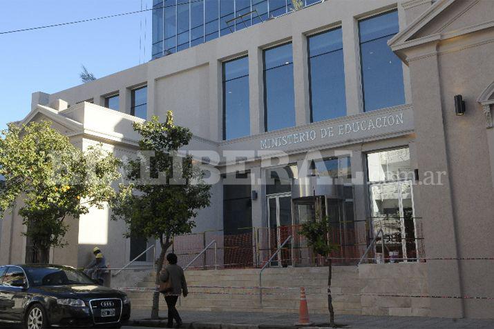 La jornada para los docentes de Educación Técnica ser en el Ministerio de Educación de la Provincia de Santiago del Estero sito en el Complejo Juan Felipe Ibarra