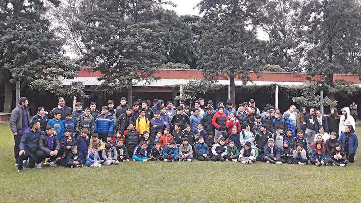 El Club Normal Banda visitoacute a Estudiantes de Tucumaacuten