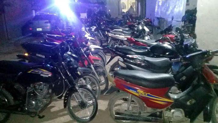 Retienen maacutes de 50 motos tras megaoperativo