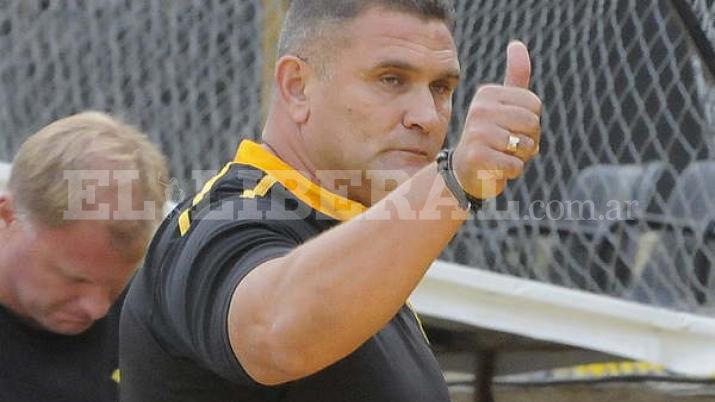 Arnaldo Sialle desde su lugar como coordinador del Auri santiagueño sigue siendo una pieza clave en el engranaje del equipo del barrio 8 de Abril