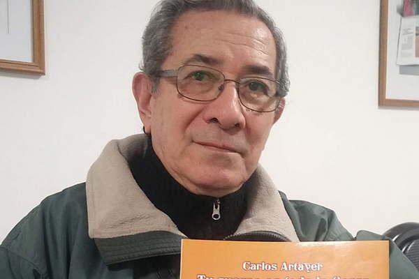 El poeta Carlos Artayer presentaraacute hoy su nuevo libro en el Centro Cultural