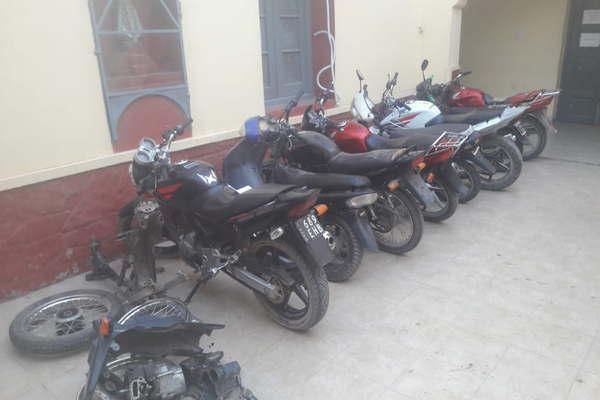 Desbaratan banda que enfriaba desarmaba y vendiacutea motos robadas