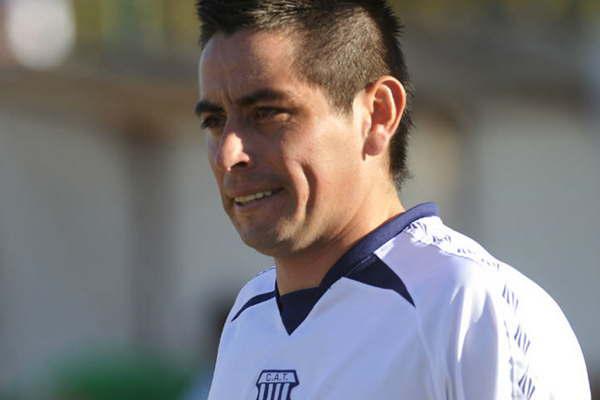 Ezequiel Barrionuevo se suma al Ferroviario 