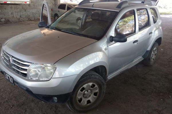 Descubren a un abogado circulando en una camioneta con pedido de secuestro