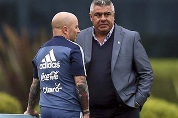 Claudio Chiqui Tapia- Creo en la honestidad de Jorge Sampaoli