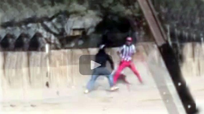 Impactante video de una feroz pelea en barrio La Isla