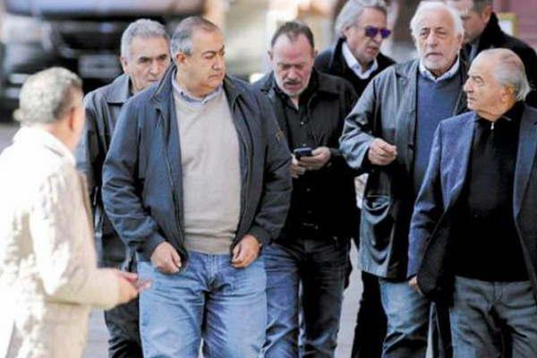 El gobierno nacional analiza no descontar el impuesto a las Ganancias al aguinaldo