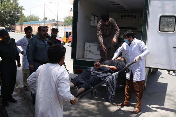 Tres atentados en Afganistaacuten dejan un saldo de 34 muertos 