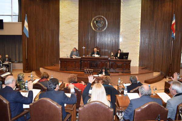 La Legislatura aproboacute diversos proyectos de declaracioacuten 