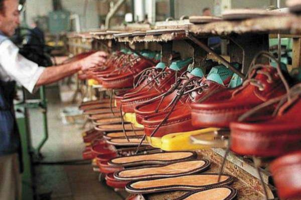 Caacutemaras empresarias de 4 sectores advierten por profunda crisis