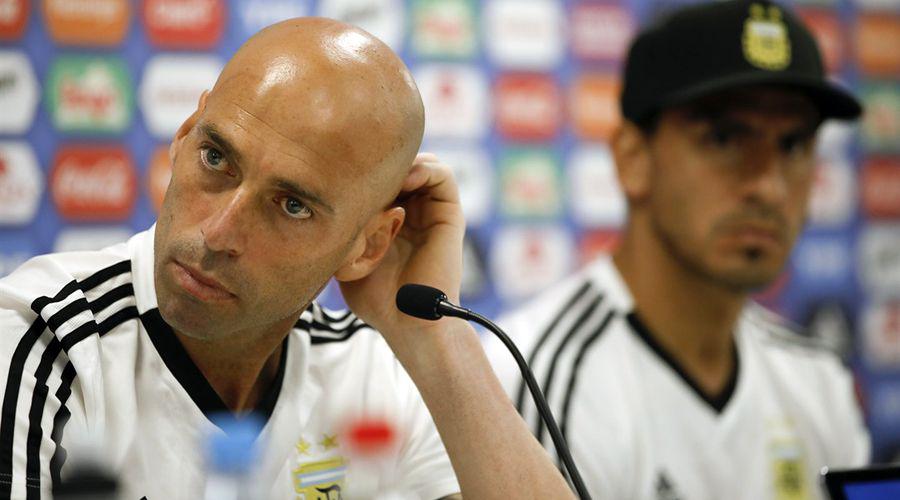 Willy Caballero y Nahuel Guzmaacuten abrieron las conferencias de prensa