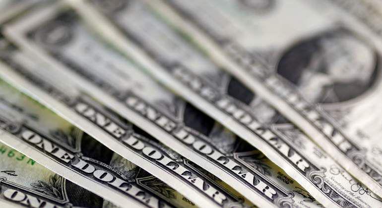 El dólar cerró en alza
