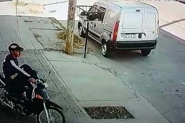 Roboacute una moto en cuestioacuten  de segundos y terminoacute preso