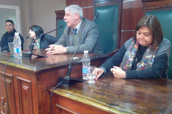 Diez antildeos de caacutercel a un Testigo de Jehovaacute por violar su sobrina hueacuterfana