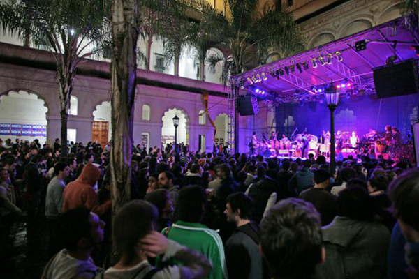 Invitan a sumarse a la Bienal de Arte Joven en Santa Fe