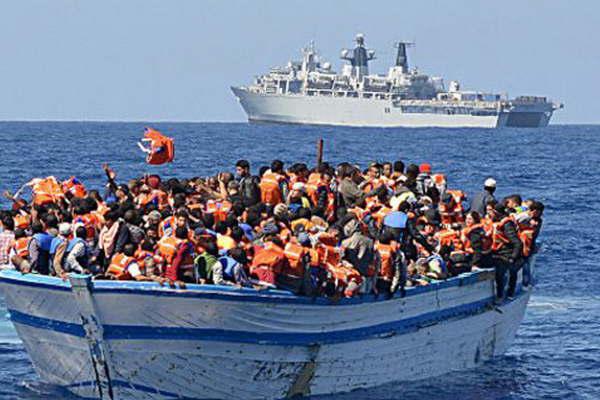 Inmigrantes- Italia anuncioacute que pediraacute a Europa una defensa comuacuten del Mediterraacuteneo 