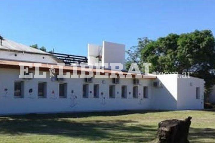 Las autoridades policiales investigan el vand�lico hecho en la casa que Messi construyó en Añatuya
