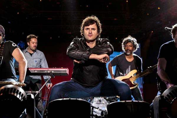 Ciro y Los Persas preparan una gira con su nuevo disco  