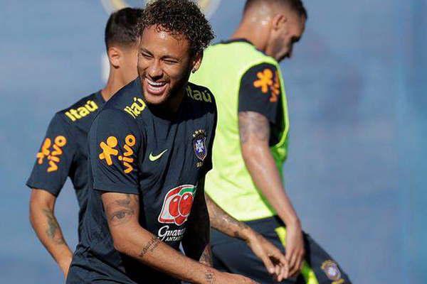 Neymar Thiago Silva y Paulinho trabajaron de manera diferenciada