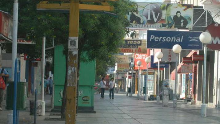 Desde la Caacutemara de Comercio recomiendan no abrir mantildeana