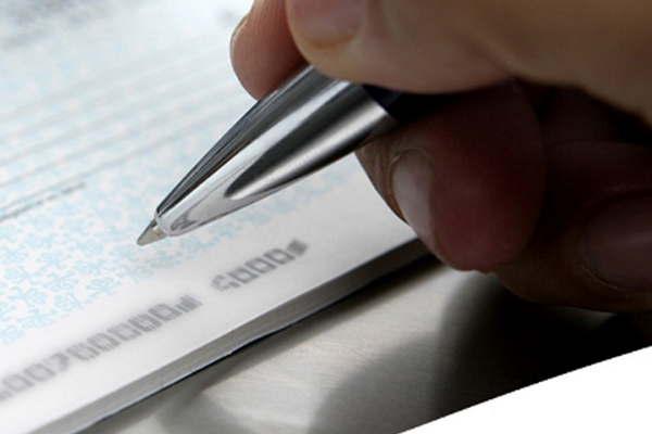 Coacutemo sanciona el Coacutedigo Penal cuando se libra un cheque sin fondos